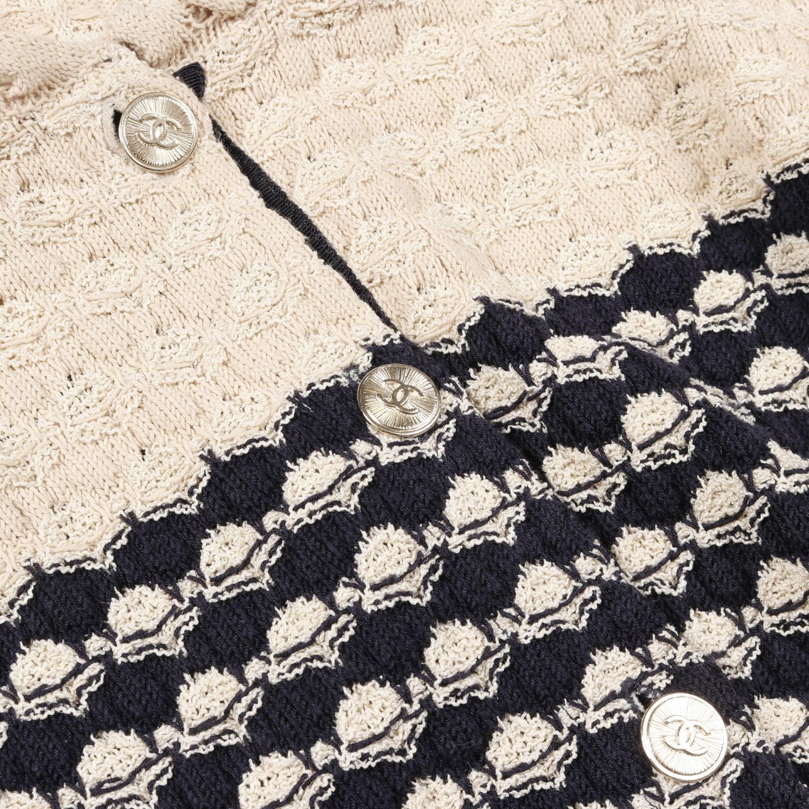 CHANEL COCO Mark button cardigan P43365K04401 Ray… - image 9