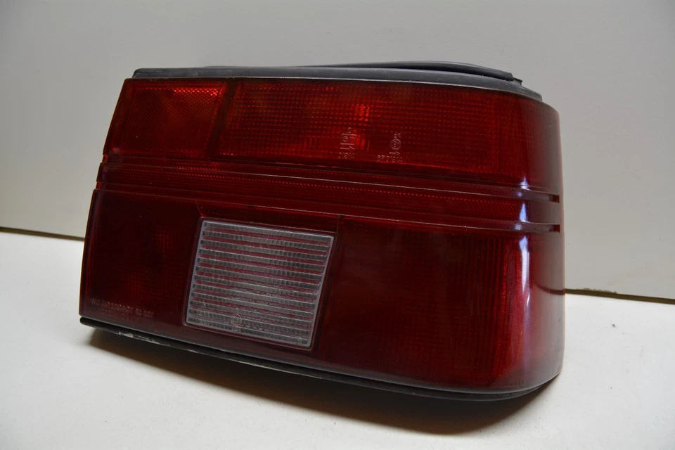 1992 - 1994 年 HYUNDAI EXCEL 后部右侧尾灯原始设备制造商,166-58576 — 第 2/4 张图片