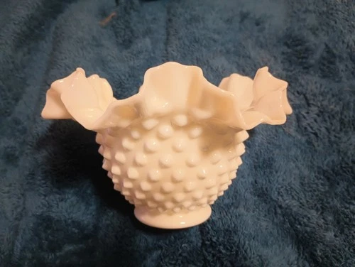 Vintage FENTON White Milk Glass Hobnail Crimped Ruffle Edge Bowl Vase 6” X 4”