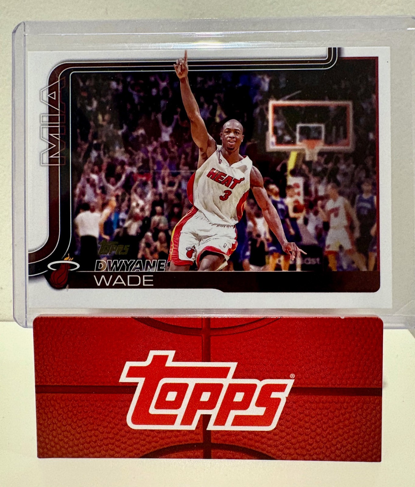 2025-26 Topps Basketball Dwayne Wade Miami Heat #261 Golden Mirror Variation SSP