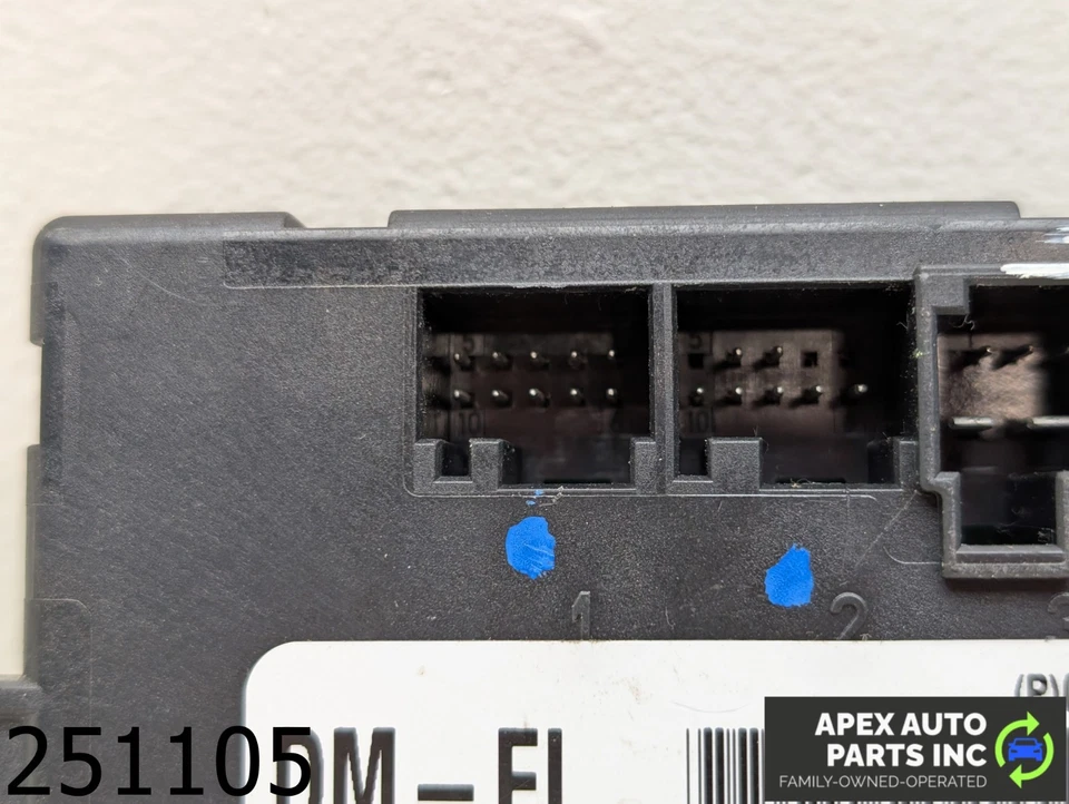 Módulo de puerta del conductor de 3,6 L Chrysler Town & Country 2011 fabricante de equipos originales Foto 3 de 4