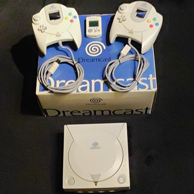 SEGA Dreamcast Konsole PAL HKT-3039 Weiß mit OVP, 2 Controllern & VMU