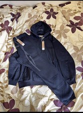 Black Essentails Large