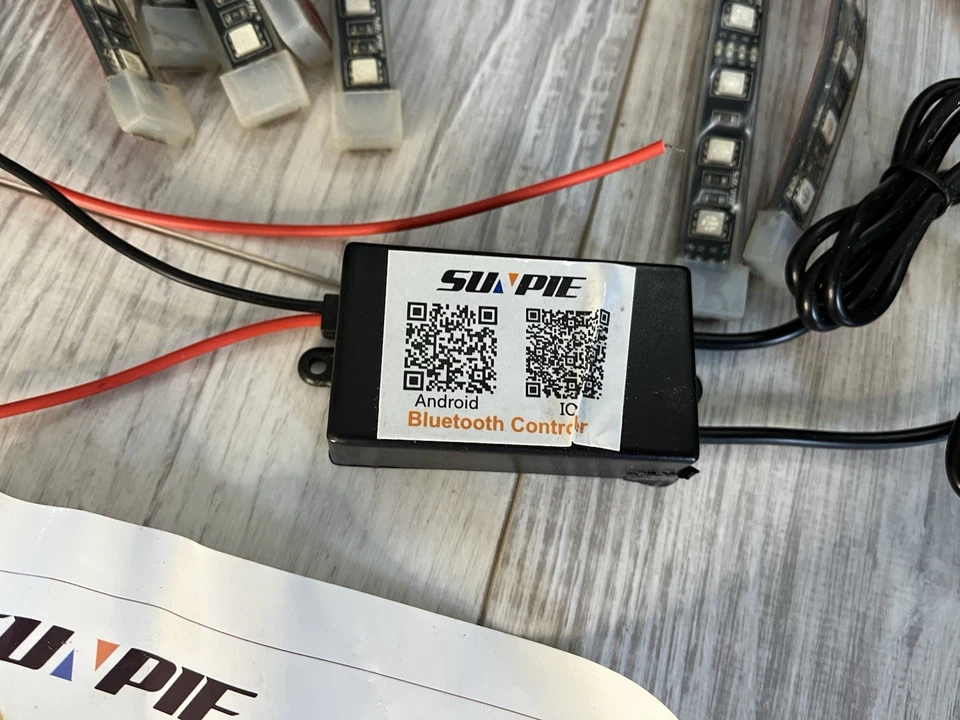 Kit de luces LED Sunpie Bluetooth para moto Foto 3 de 4