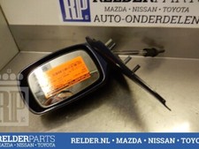 Retroviseur droit (ou coque) Mazda 121
