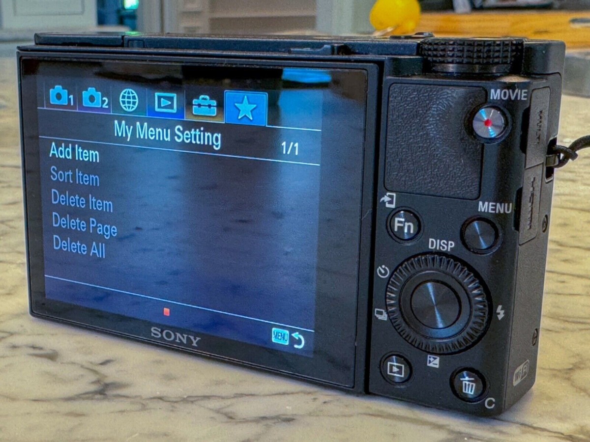 Sony Cyber-shot DSCRX100M5A 20.1MP Digital Camera 2.9 x Optical