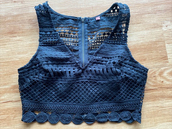 Gorgeous Black Lace Cropped Top Size 10