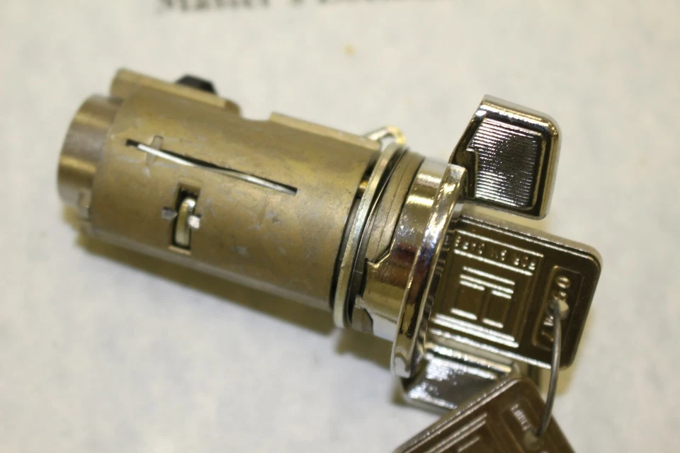 Chevrolet Corvette 1979-1985 bloqueo de encendido LC1428 Foto 2 de 4