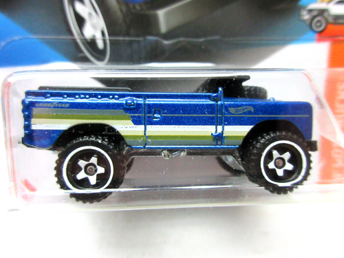 HOT WHEELS 92 LAND ROVER SERIES II - BLUE - HW HOT TRUCKS - 2 PC LOT - MALAYSIA - Picture 3 of 10