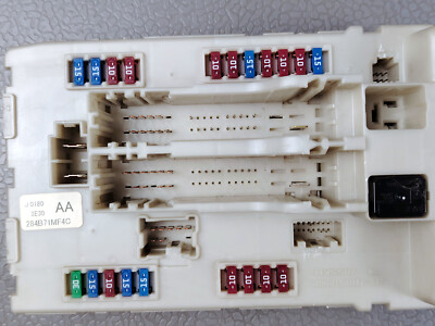 2009 2011 NISSAN Fuga / Q70 2.5 3.5 iPDM fuse box Controller