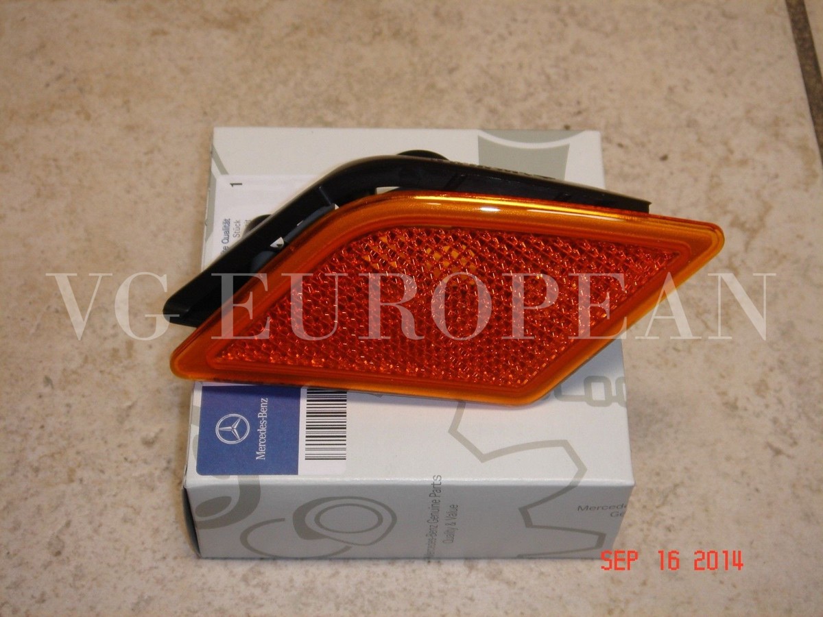 Mercedes W204 C-Class Left Side Marker In Bumper Turn Signal Light GENUINE