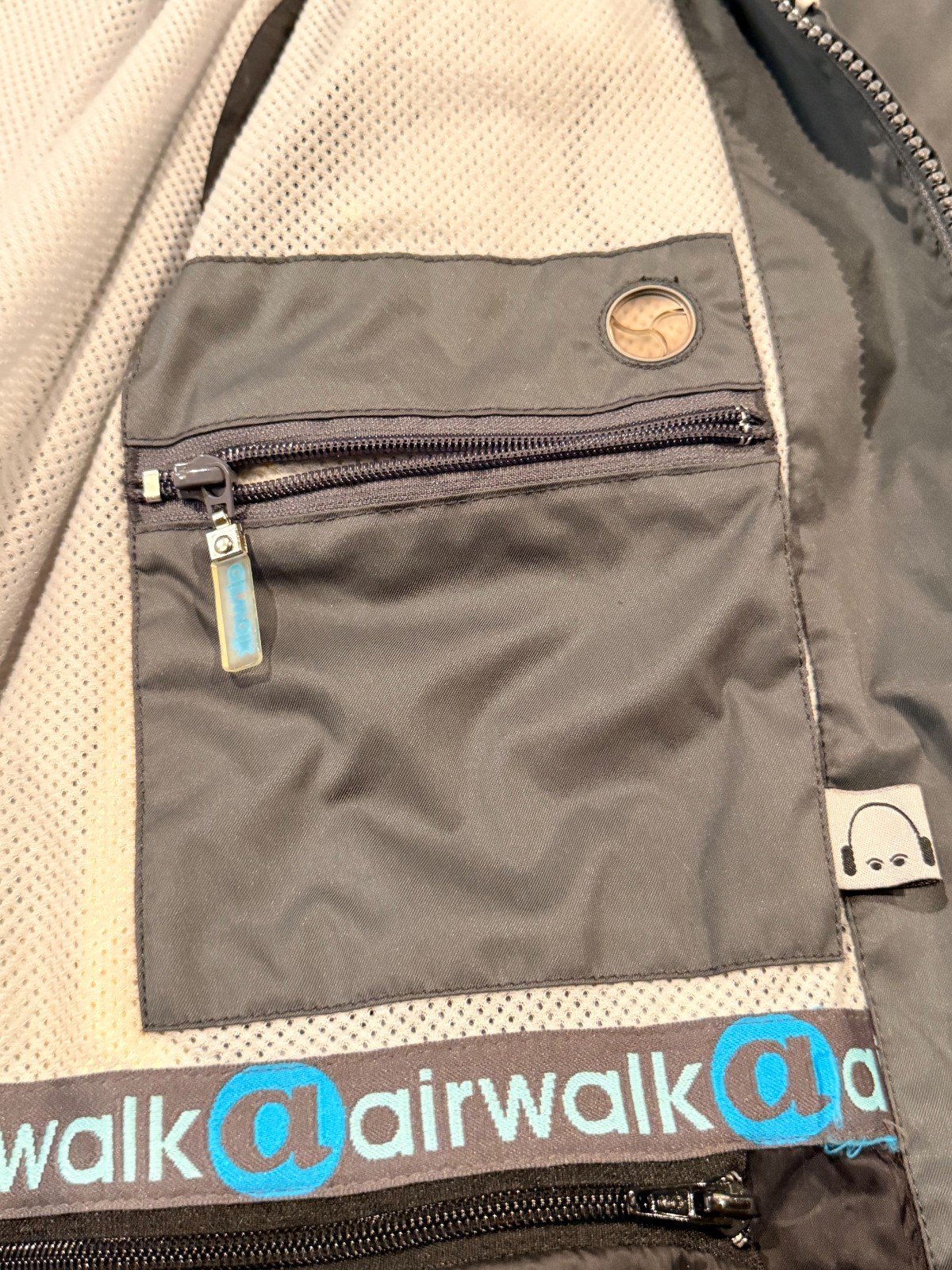 Airwalk Evolution Edition Snowboarding Jacket Men… - image 9