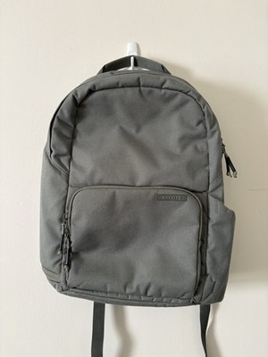 Brevité The Jumper 18L Backpack Olive Green Laptop Bag No Dividers Light Use