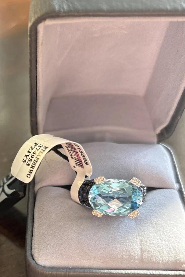 Anillo Le Vian Oro Blanco 14k Topacio Azul Con Diamantes Blancos y Negros Talla 5 Foto 2 de 4