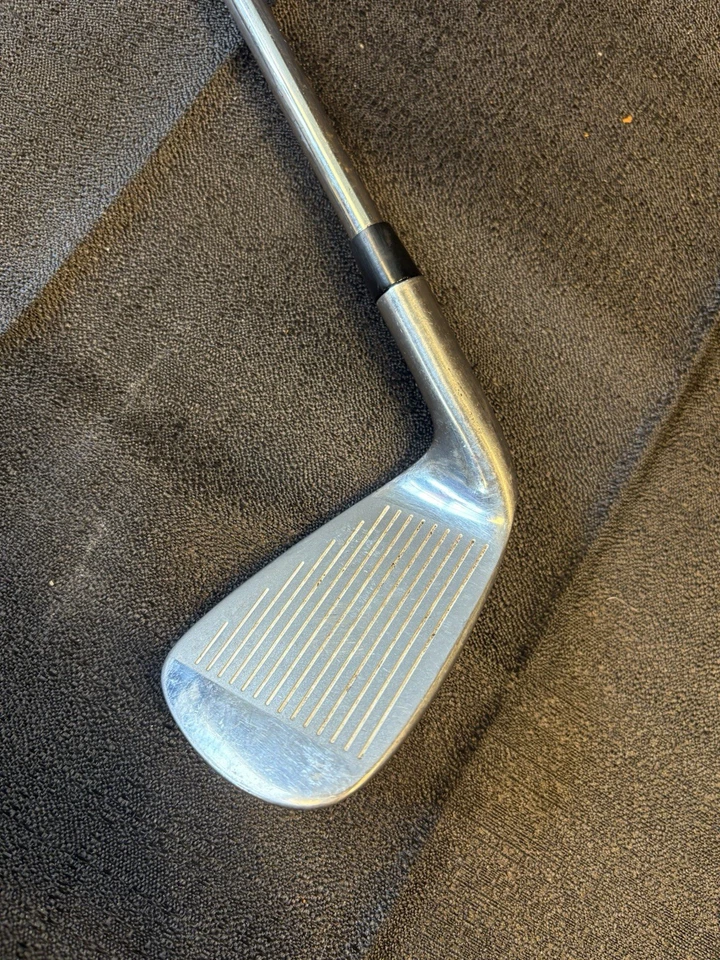Slazenger Wrath 9 Iron Right Hand/ Uni-Flex - Image 2 of 4