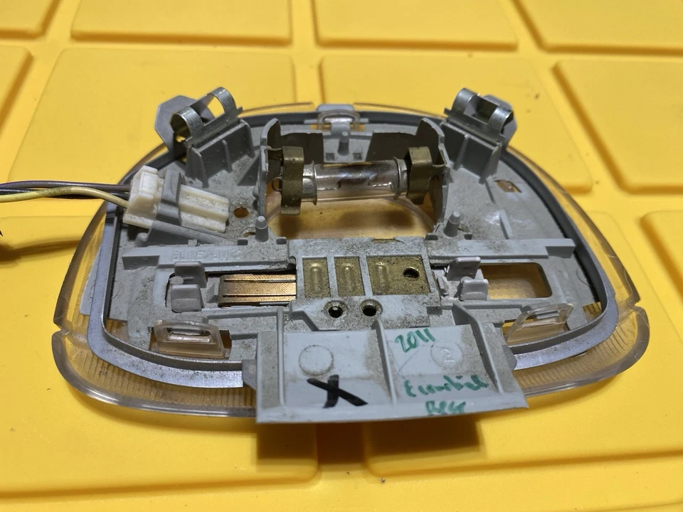 Оригинальный задний фонарь карта лампа задний для салона грузового купола Ford Econoline Expedition 2011 года выпуска - Изображение 4 из 4