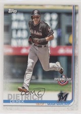 2019 Topps Opening Day Derek Dietrich #32 0l1