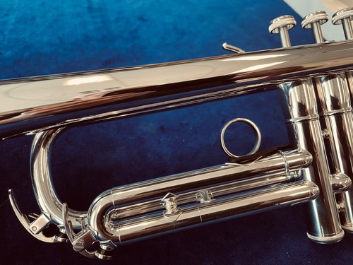 New YAMAHA CUSTOM BOBBY SHEW TRUMPET - YTR 8310ZS III - SHIPS FREE - Picture 3 of 14