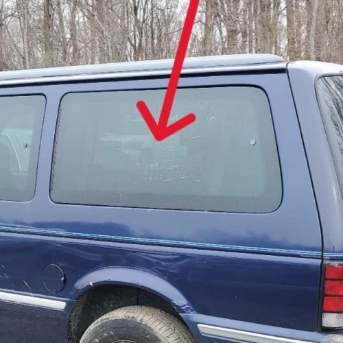 Caravana, Town & Country, Voyager, 119" WB: 1991-1995, cuarto de cristal trasero izquierdo Foto 2 de 4