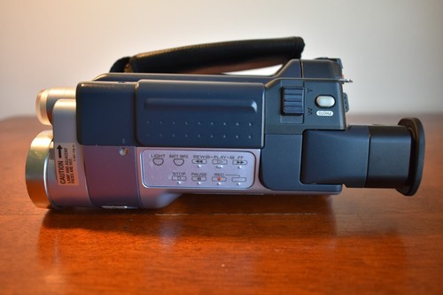 Sony Handycam DCR-TRV250 Digital8 Camcorder – For Parts/Repair, Won't Play Tapes - Picture 8 of 14
