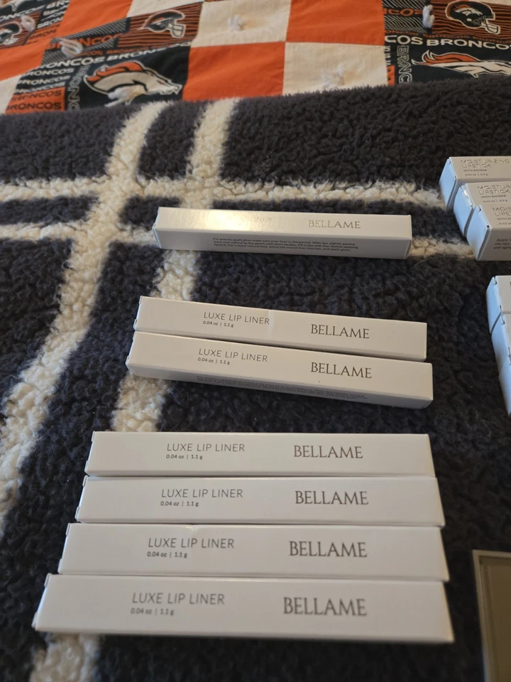 Price reduced Bellame Lot Of Lipsticks, Lip Liners And Palette - Image 2 of 4