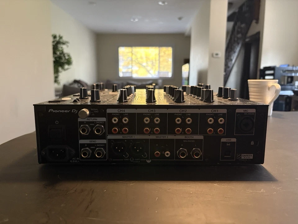 Pioneer DJM-750MK2 4-Channel DJ Mixer GOOD CONDITION - Image 3 of 4
