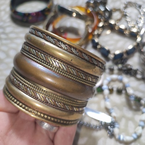 Vintage & Modern Womens Bracelet Bundle Joblot Over 15 Pieces Costume Jewellery - Picture 13 of 13