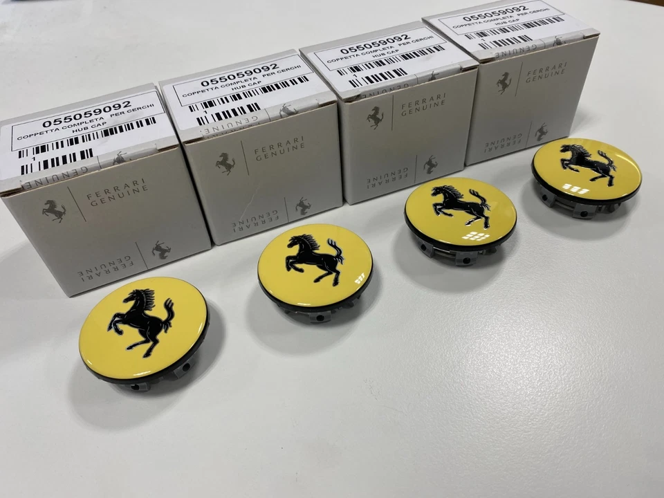 Juego de 4 tapas centrales de aleación originales Ferrari 550 Maranello #340066 55059092  Foto 2 de 4