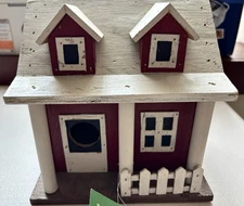 Red and White Songbird Essentials Picket Fence Cottage Bird House