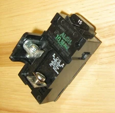 Pushmatic Bulldog ITE 15 Amp 15A Single Pole Circuit Breaker P115