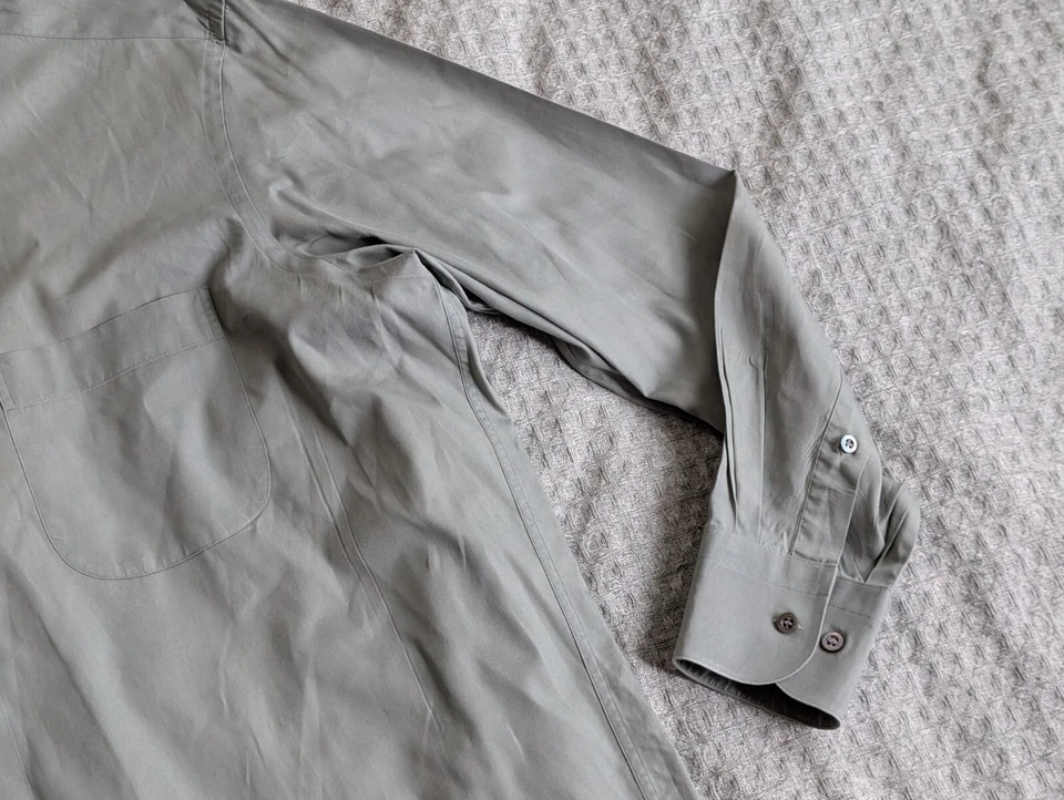 Camisa Hugo Boss Hombre 16.5x32 Gris Verde Abotonada Manga Larga Calce Clásico De Colección Foto 4 de 4