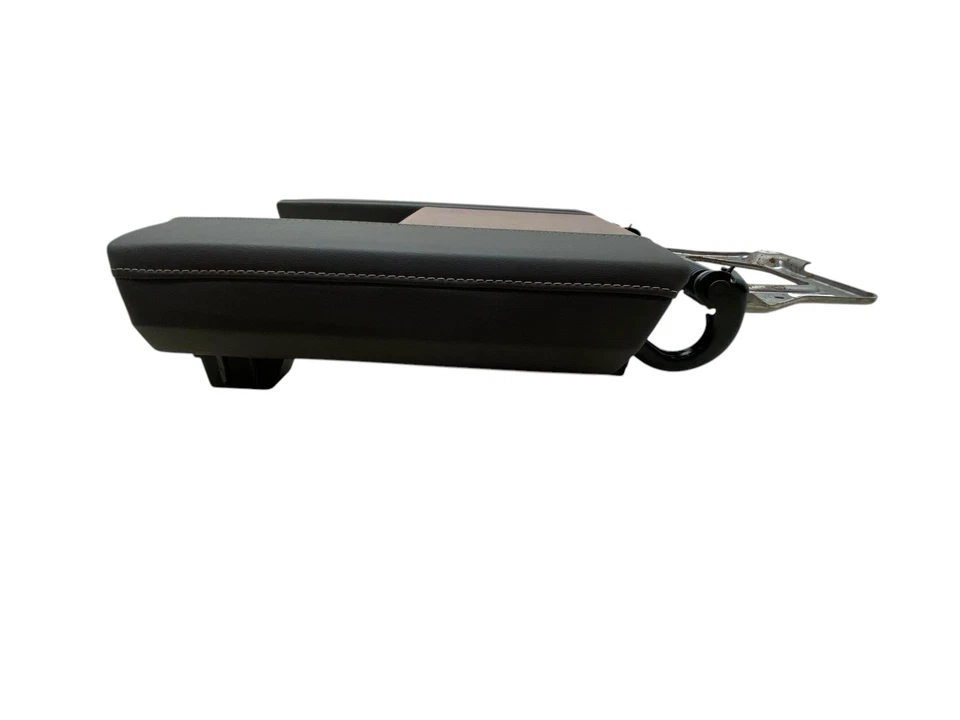 2022-2024 TOYOTA TUNDRA OEM FRONT CENTER CONSOLE LID | GRAY/WOOD *SEE PART NOTE* - Image 4 of 4