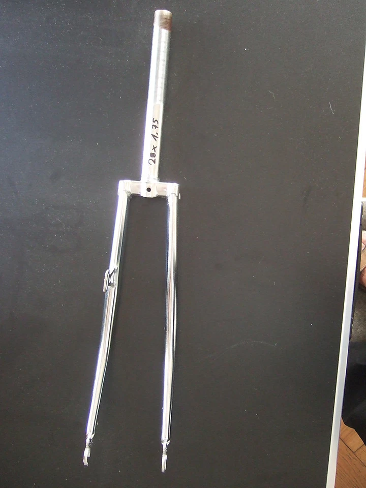 neue verchromte reparatur gabel 28x1,75 für oldtimer, dynamohalter 230mm schaft - Bild 1 von 1