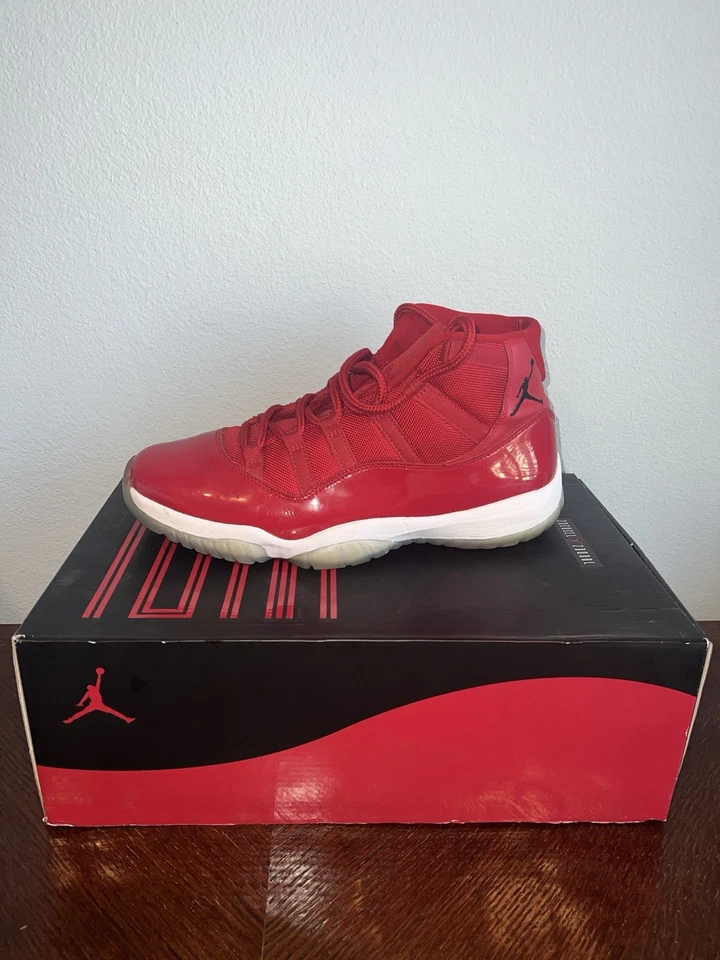 Talla 11 - Jordan 11 Retro Alto Ganar Como '96 Foto 3 de 4