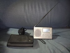 Etón E5 AM/FM Stereo/SW Dual Conversion SSB/700 Mem Portable Radio Retro