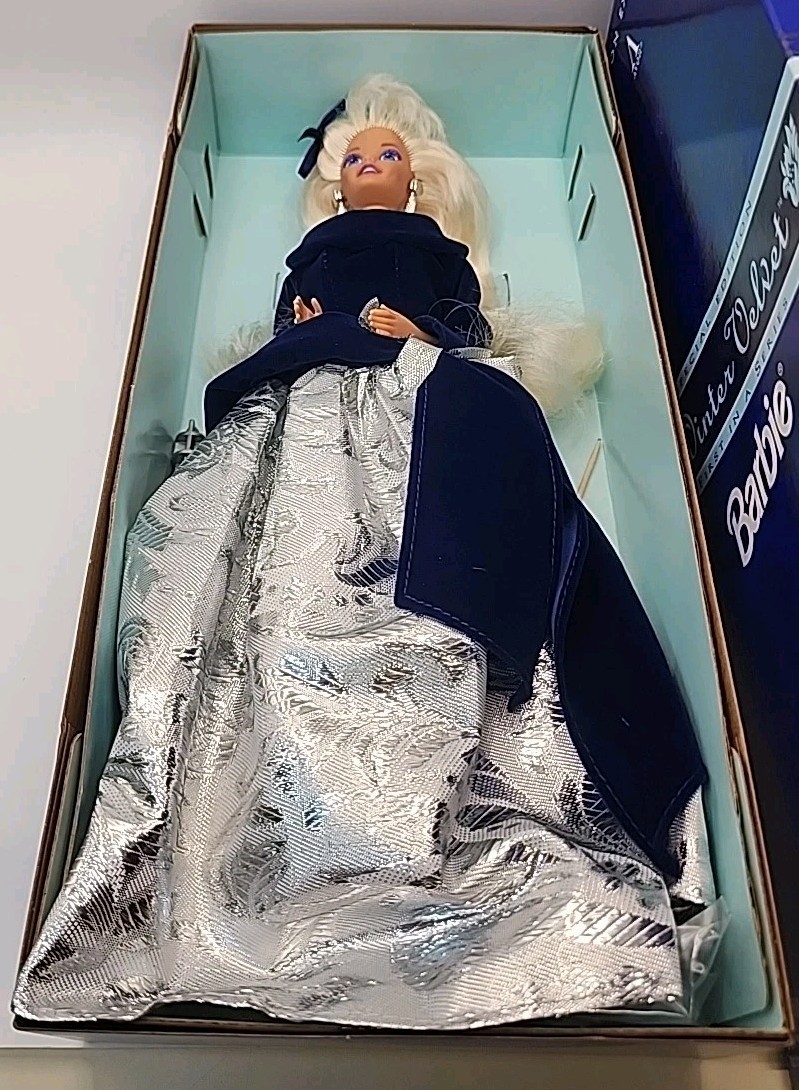 Avon Winter Velvet Barbie Doll 1995 Mattel 15571 Special Edition NRFB