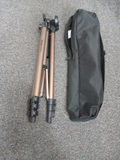 Amazon Basics 127cm (50") Lightweight Aluminium Tripod With Carry Bag