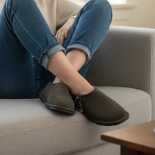 EMU Sheepskin Slippers Platinum Charcoal Gray Men’s Size 8 / Women 9 New In Box