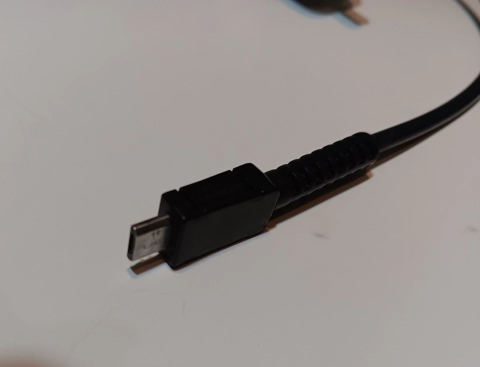 Technocel микро USB штепсельная вилка для Android Samsung и LG автомобильное зарядное устройство модель MV9MCPC2 - Изображение 2 из 4