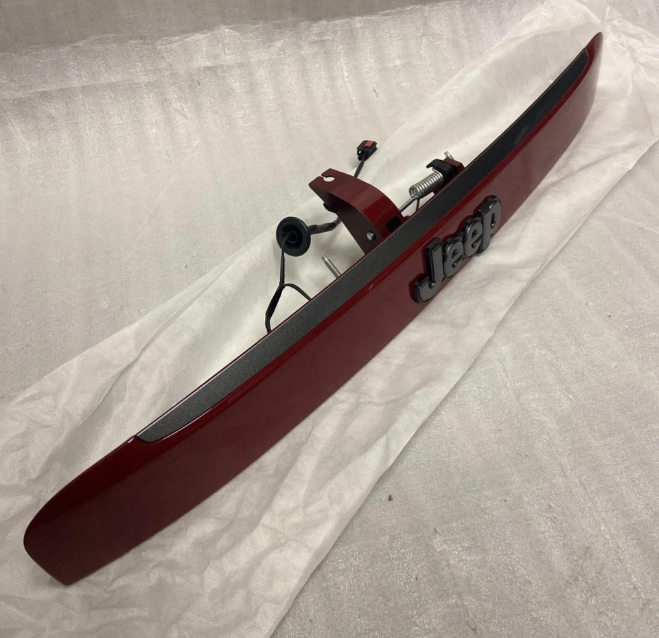 Barra de soporte de luz trasera roja OEM 6CT42JRMAA Jeep Compass & Patriot 2016-2017 Foto 2 de 4