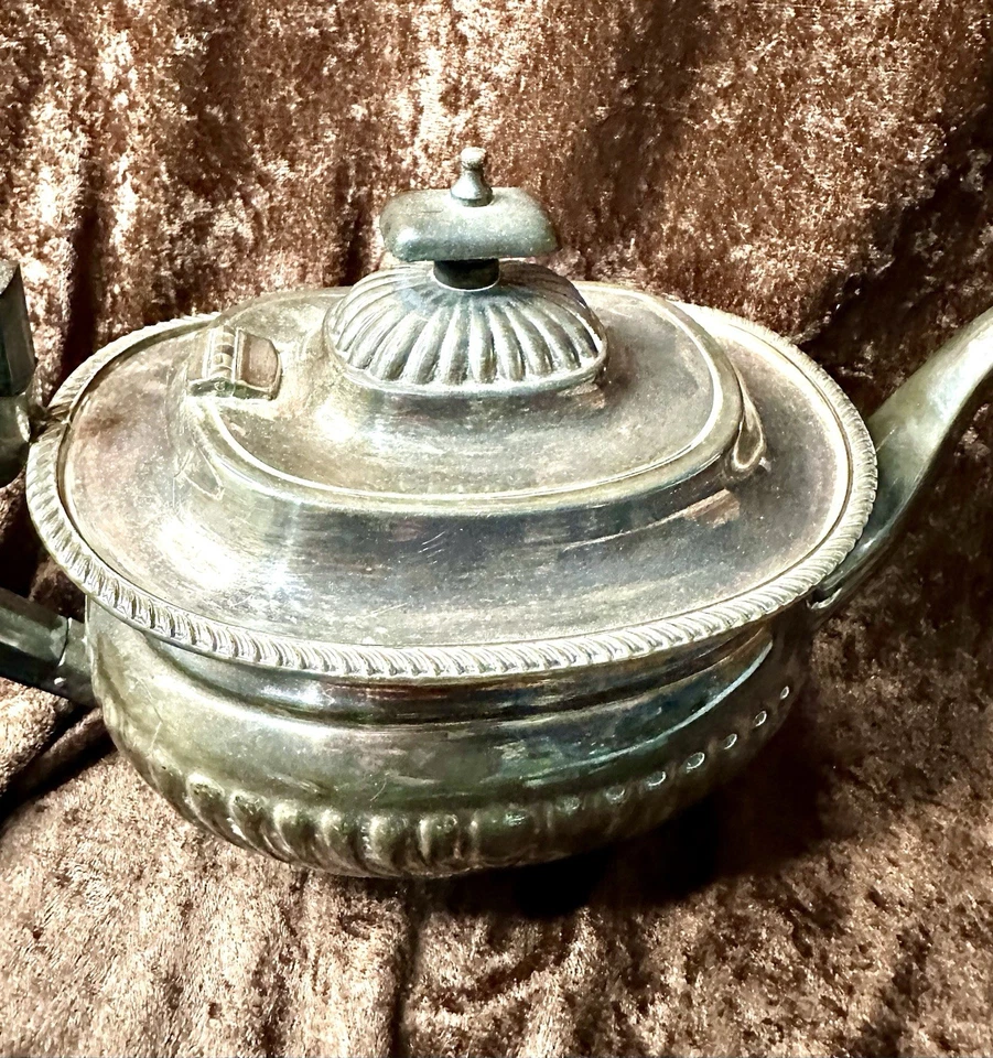 Antigua tetera Inglaterra Sheffield 1800’s placa de plata victoriana/eduardiana Foto 2 de 4