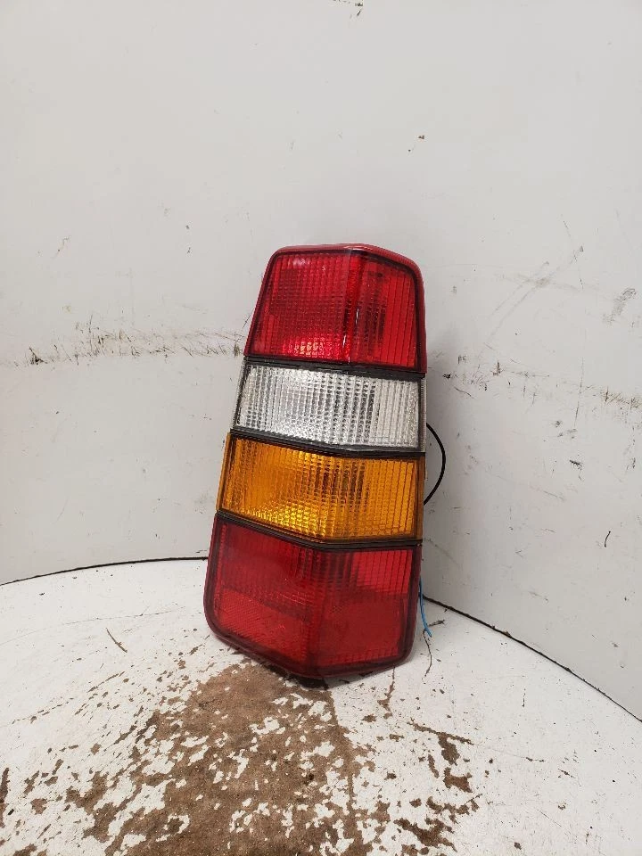 Passenger Right Tail Light Station Wgn 245 Fits 85-93 VOLVO 240 SERIES 1416841 - Image 2 of 4