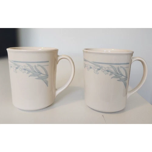 Pair of Vintage Corning Corelle Blue Lily Coffee Cup Mug Floral Spray Beige