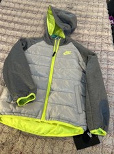 New Nike kids water resistant jacket size 7 With Inside Pocket