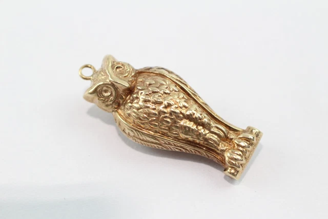 11 9ct Gold Owl Charm (1.3g)