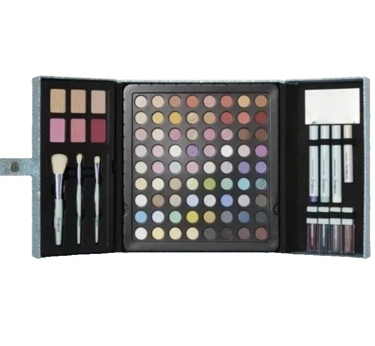 Бестарные наборы и комплекты для макияжа