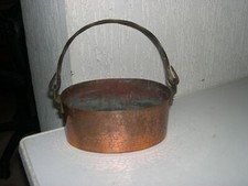 PETIT CHAUDRON  RÉCIPIENT EN CUIVRE OVALE      BAC A FLEURS**