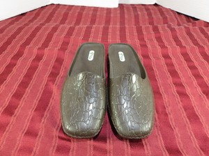 Oka B Okabash Brown Textured Closed Toe Slip-on Slides Shoes Women Size M 7/8 | eBay