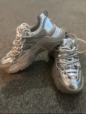 Strve Madden Trainers