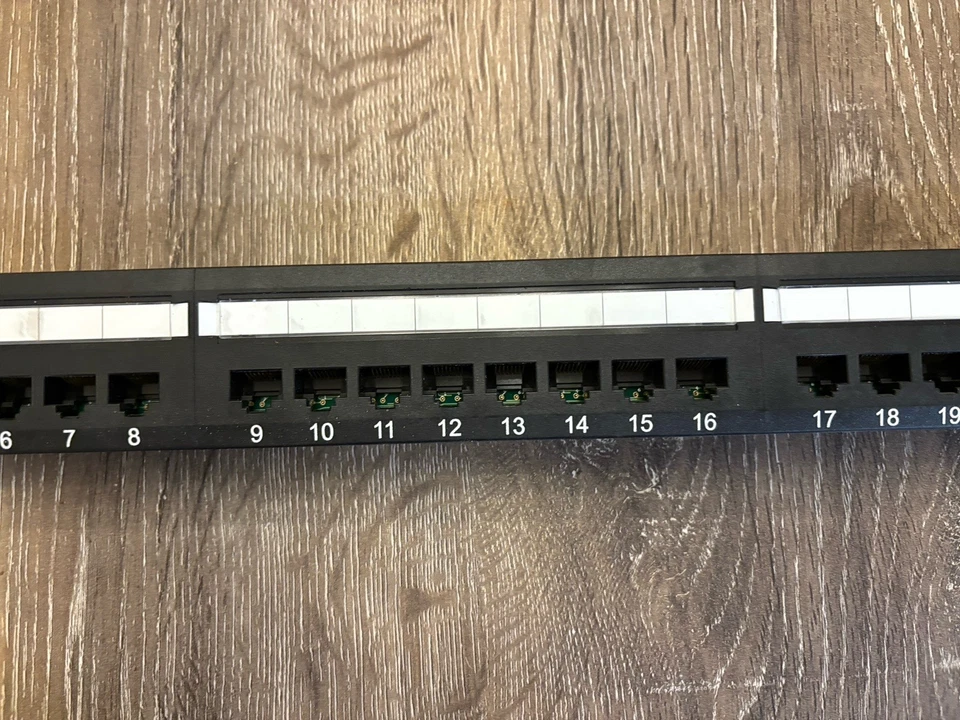 TRIPP-LITE 24 Port Cat 5e Patch Panel - Image 3 of 4